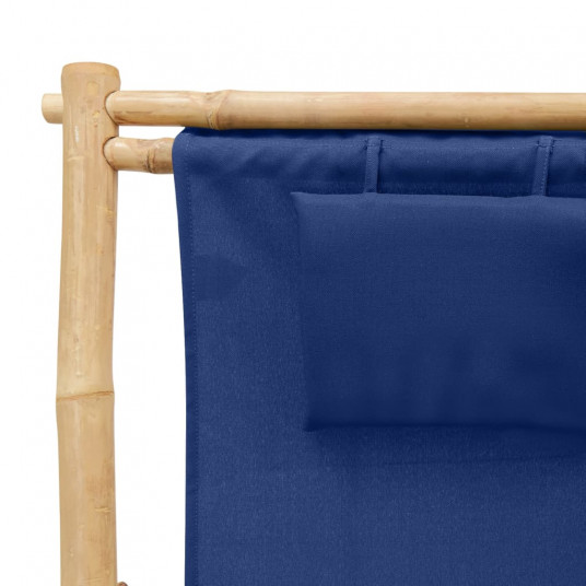 Pludmales krēsls, bambuss un zils audekls