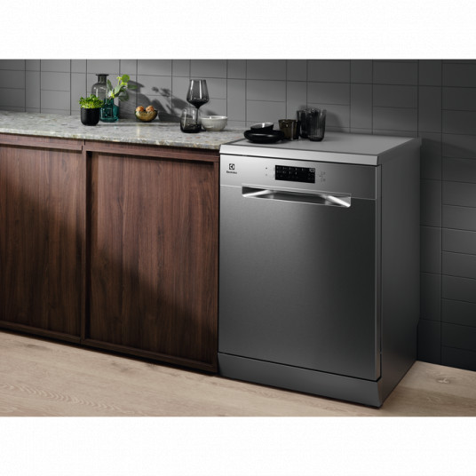 Trauku mazgājamā mašīna Electrolux ESM48310SX