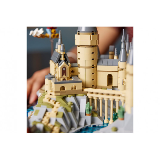 LEGO® 76419 Harijs Poters™ Cūkkārpas pils un apkārtne