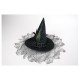 Melna raganas cepure ar ziediem un plīvuru