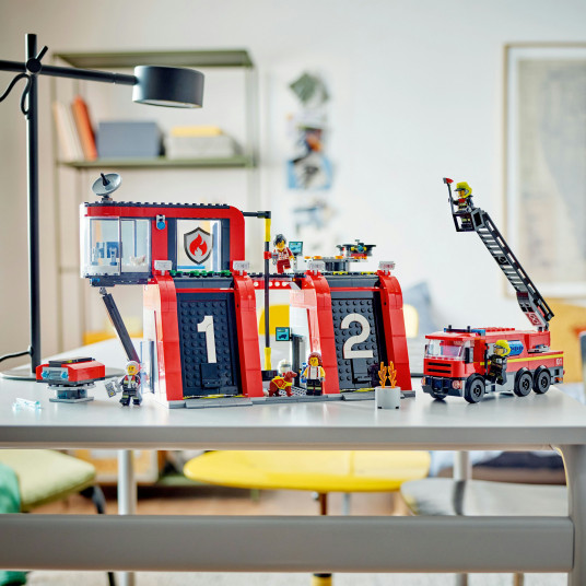 LEGO® 60414 pilsētas ugunsdzēsēju depo ar ugunsdzēsēju mašīnu