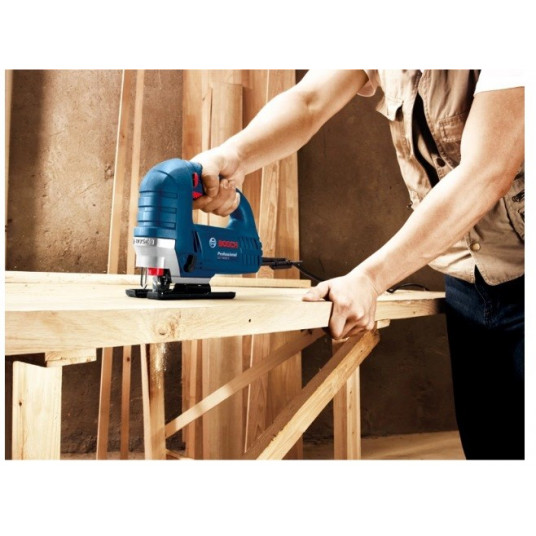 ELEKTRISKAIS RIPOZĀĢIS 710W GST 8000 E BOSCH