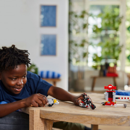LEGO® 76995 Sonic the Hedgehog™ Shadow the Hedgehog Escape