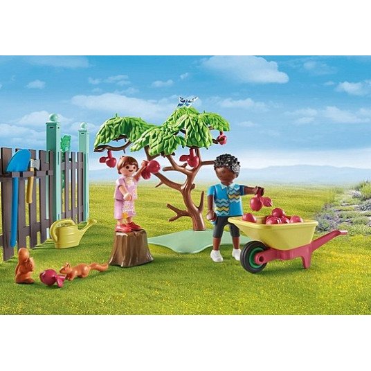 PLAYMOBIL MANA DZĪVE Vistas kūts mājas pagalmā 71510
