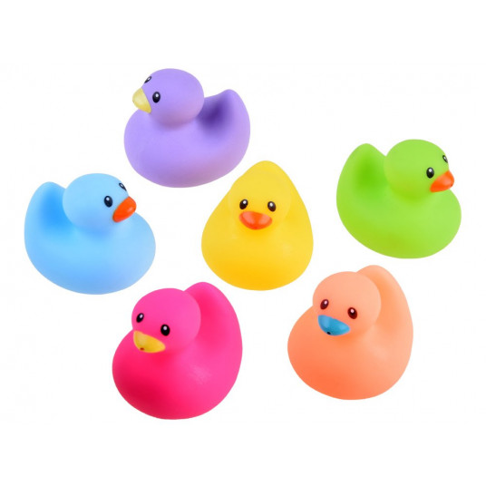 Colorful rubber ducklings. Fun in the bath ZA3351