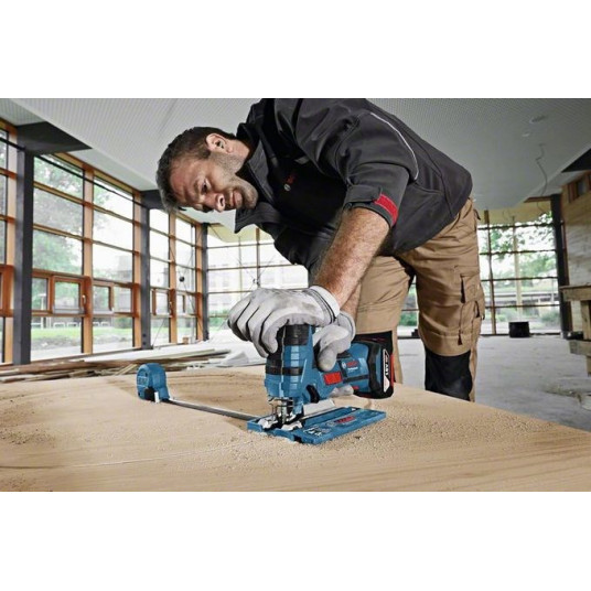 Bosch GST 18 V-LI S elektriskais atjautības zāģis 2,4 kg
