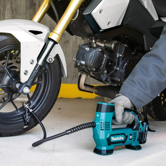 Makita MP100DZ gaisa kompresors (bez akumulatora un lādētāja)