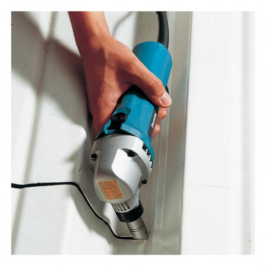 Elektriskās lokšņu metāla šķēres Makita JN1601, 550 W