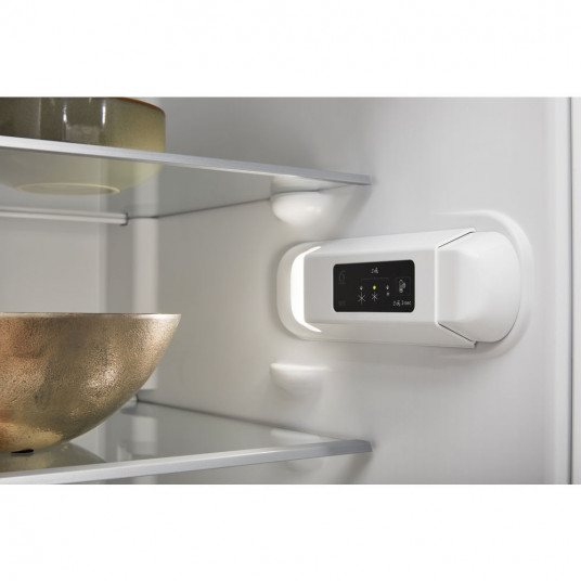 Ledusskapis Whirlpool W5 921E OX 2