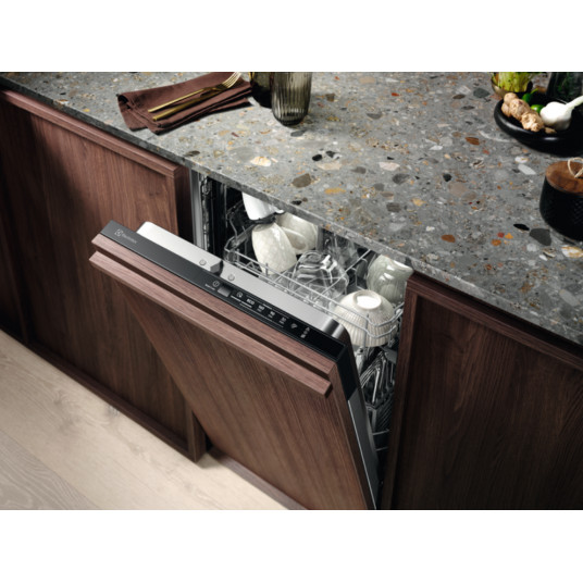 Iebūvējamā trauku mazgājamā mašīna Electrolux EEA12100L 