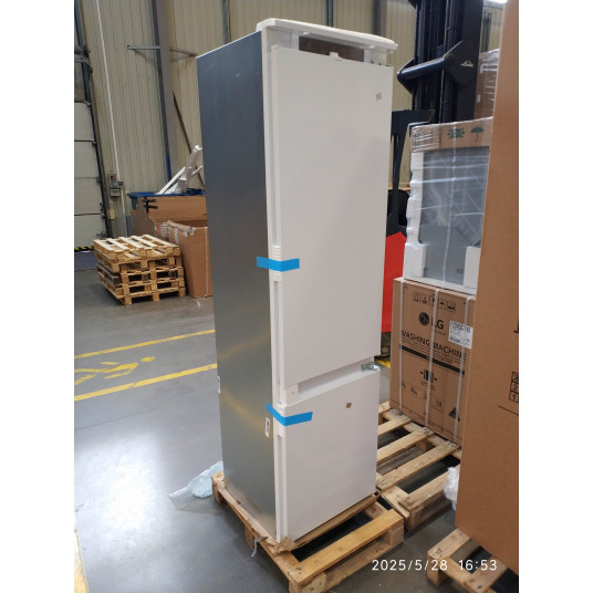  Iebūvēts ledusskapis Whirlpool ART 9811 SF2 (pārpakots)