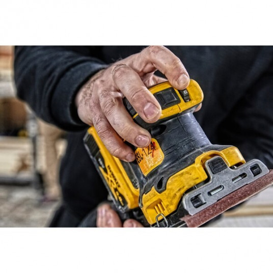 DEWALT DCW200NT-XJ pārnēsājamā lokšņu slīpmašīna 13500 OPM melna, dzeltena