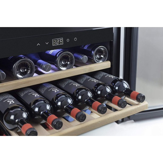 Vīna ledusskapis Caso WineSafe 18 EK Black